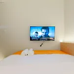 Sans Hotel Pesona Bekasi